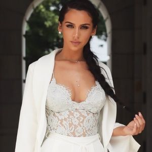 Missguided X Carli Bybel lace bralet Sz 6